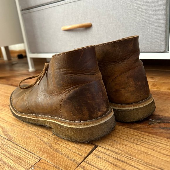 W's Clarks Desert Boots- Beeswax - Picture 2 of 3